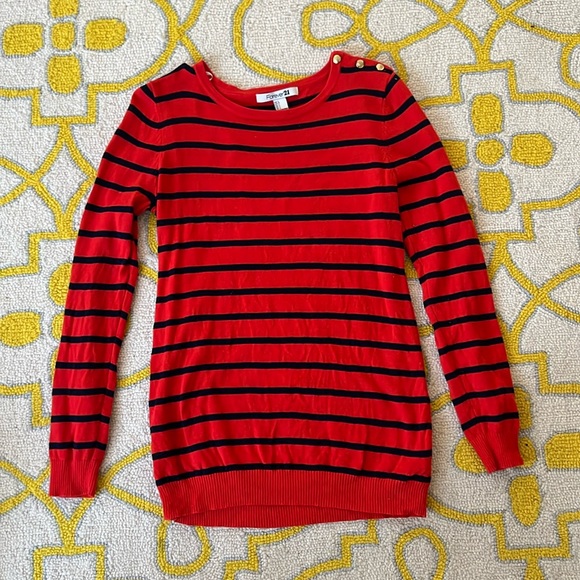 Forever 21 Sweaters - Forever 21 Sweater. Sz L